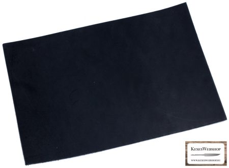 Black color, veg-tan leather 3,8 mm x 300 mm x 300 mm